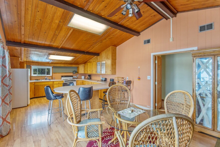 More Photos Of 356 King St, Fair Haven Marina For Sale
