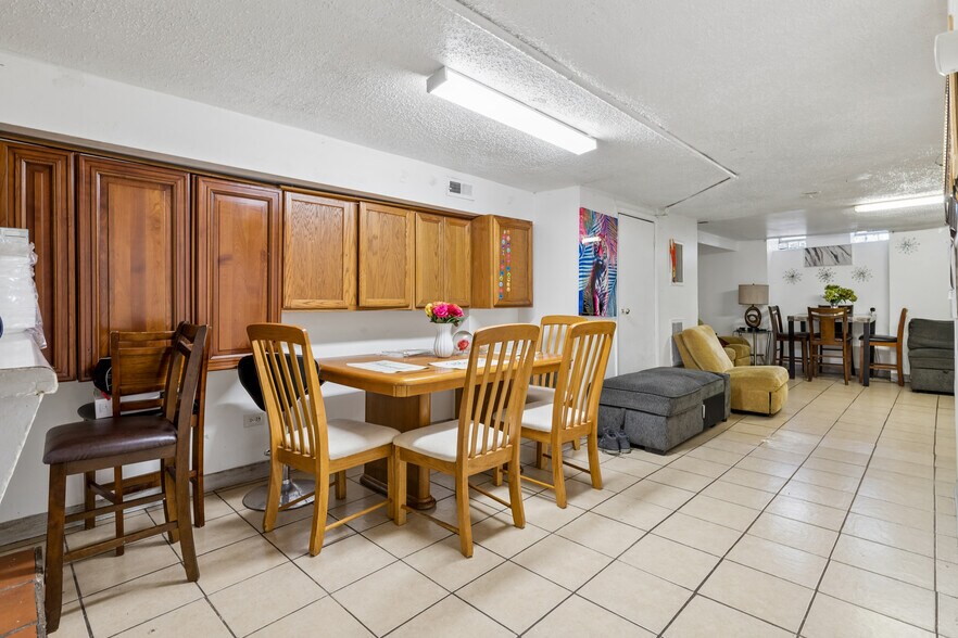 More Photos Of 2135 W Armitage Ave, Chicago Apartments For Sale