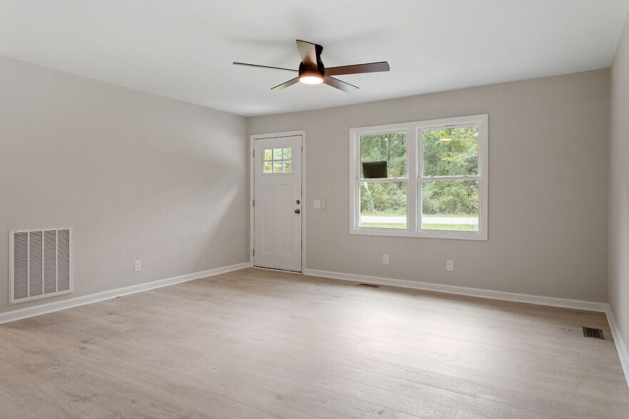 More Photos Of 1213 Freeman Dr, Sanford Apartments For Sale