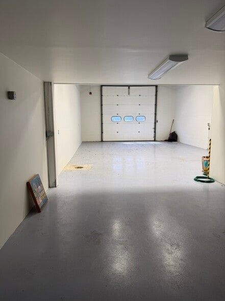 More Photos Of 108 Clematis Ave, Waltham Unknown For Lease