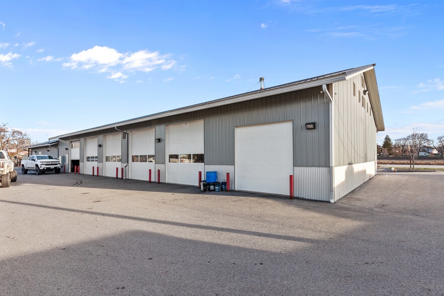 More Photos Of 8615 E Trent Ave, Spokane Valley Auto Repair For Sale