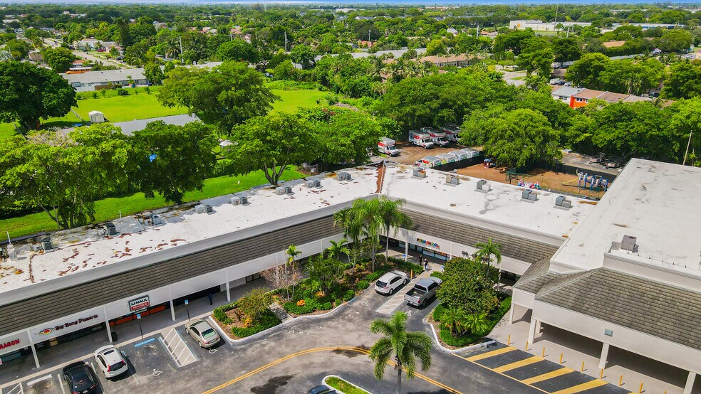 More Photos Of 941 Kimberly Blvd, North Lauderdale Unknown For Lease