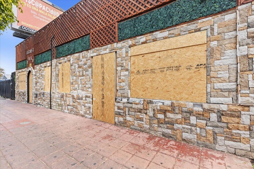 More Photos Of 2249 Imperial Ave, San Diego Restaurant For Sale