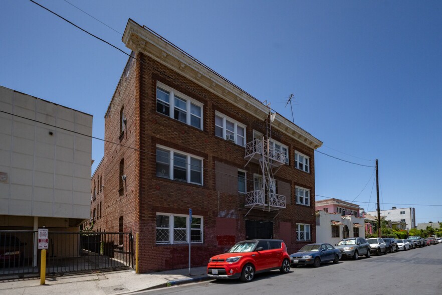 Primary Photo Of 2222 W 15th St, Los Angeles Apartments For Sale