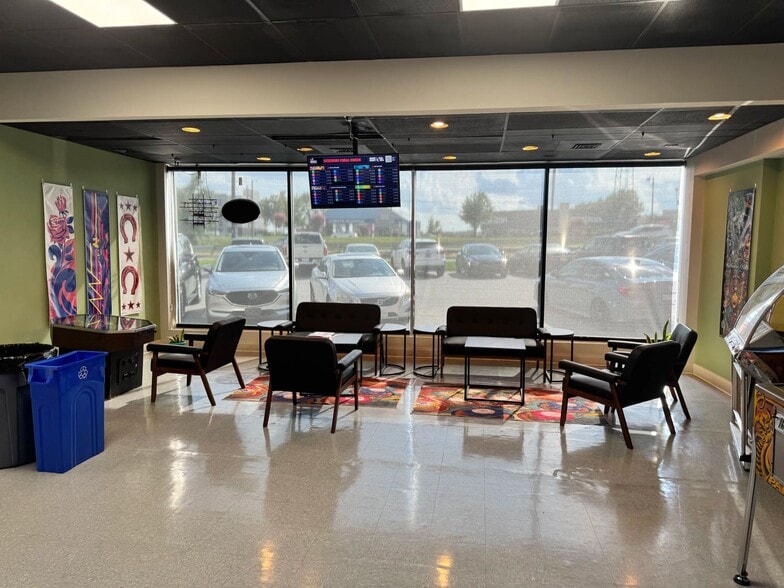 More Photos Of 2140 Lawndale Dr, Greensboro Storefront For Lease