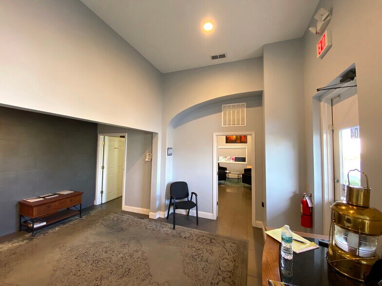 More Photos Of 104 Liberty Center Pl, Saint Augustine Warehouse For Lease