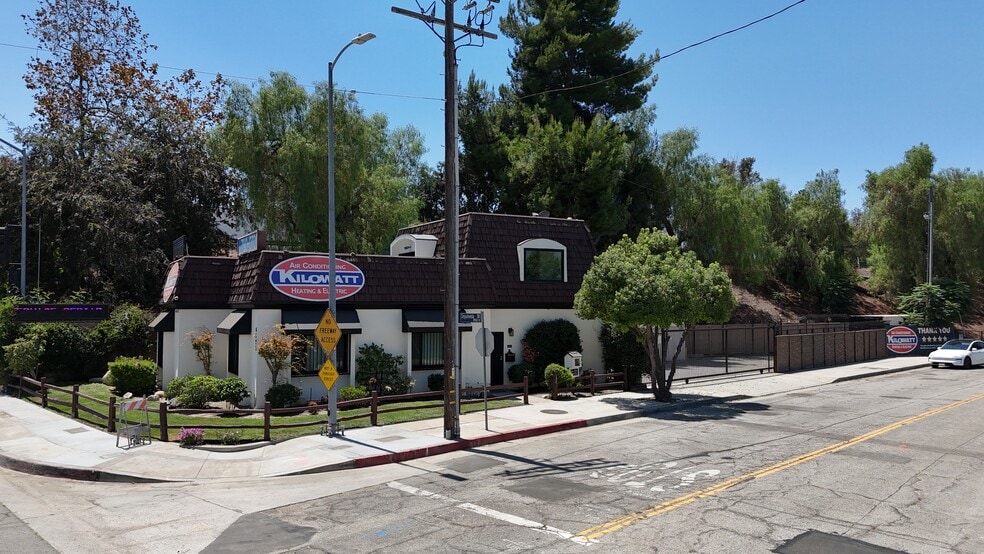 Primary Photo Of 4925 Sepulveda Blvd, Sherman Oaks Office For Sale