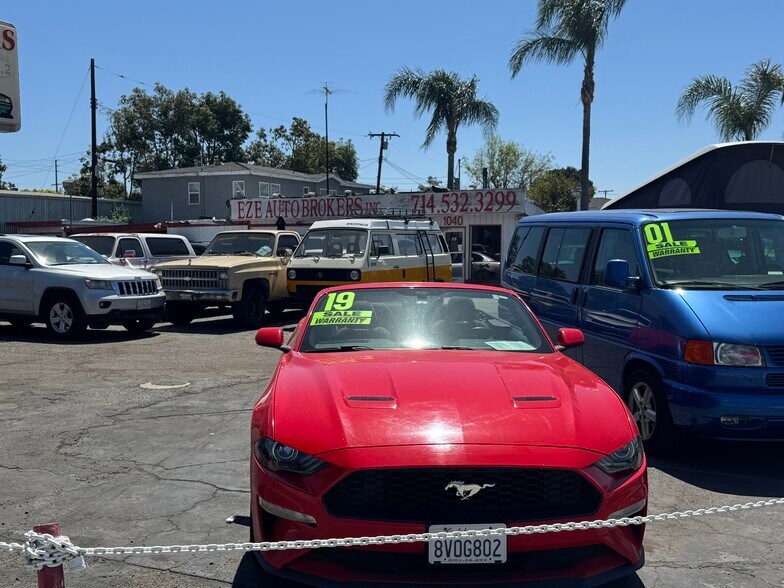 More Photos Of 1040 W Chapman Ave, Orange Auto Dealership For Sale