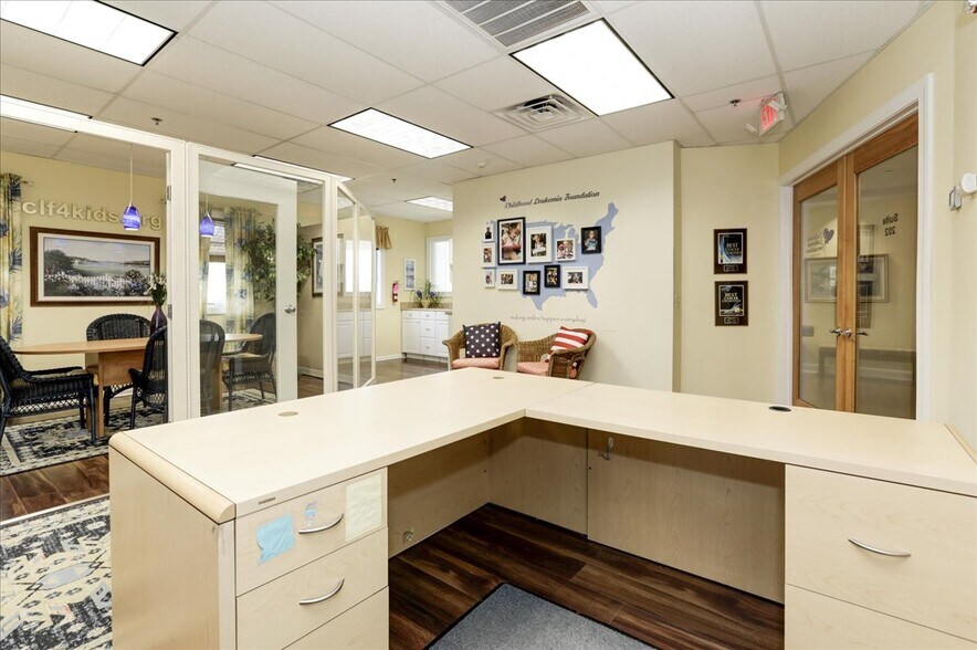 More Photos Of 807 Mantoloking Rd, Brick Office For Sale