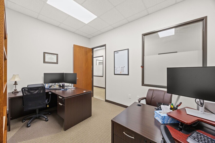 More Photos Of 301 Denali Pass, Cedar Park Office For Sale