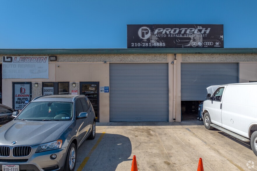 More Photos Of 10415 Perrin Beitel Rd, San Antonio Unknown For Lease