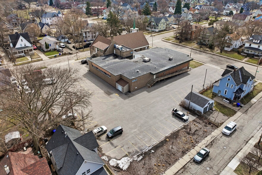 More Photos Of 2006 60th St, Kenosha Religious Facility For Sale