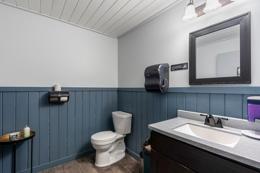More Photos Of 33350 County Road 3, Crosslake Restaurant For Sale