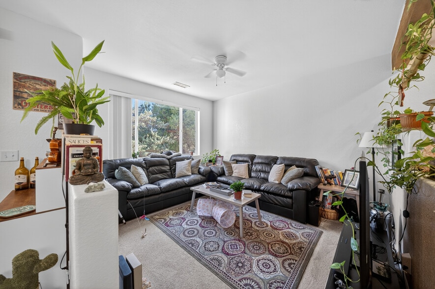 More Photos Of 105 Sugarloaf St, Sedona Apartments For Sale