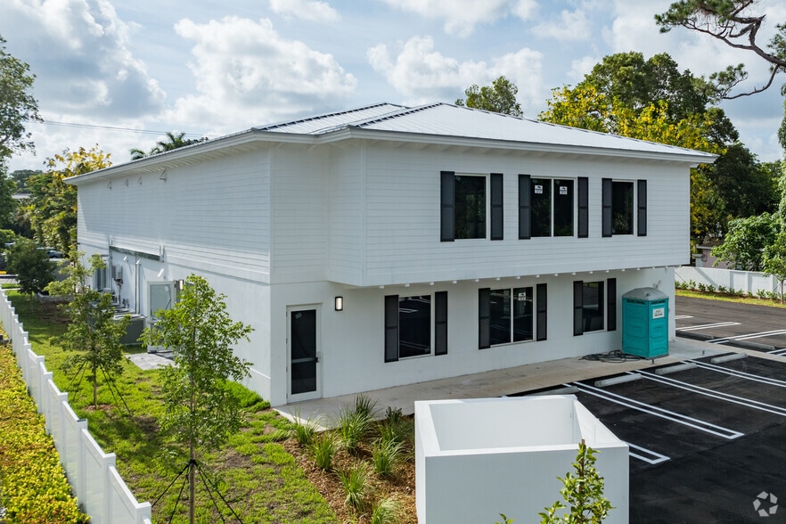 More Photos Of 5620 SW 67th Ave, South Miami Office For Sale