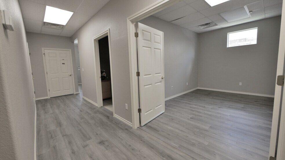 More Photos Of 21230 Kingsland Blvd, Katy Loft Creative Space For Lease