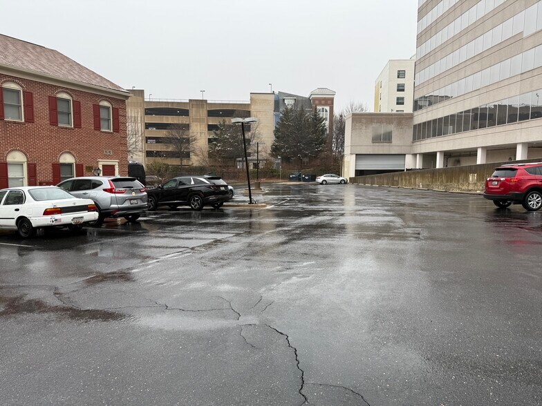 More Photos Of 131 Rollins Ave, Rockville Medical For Sale