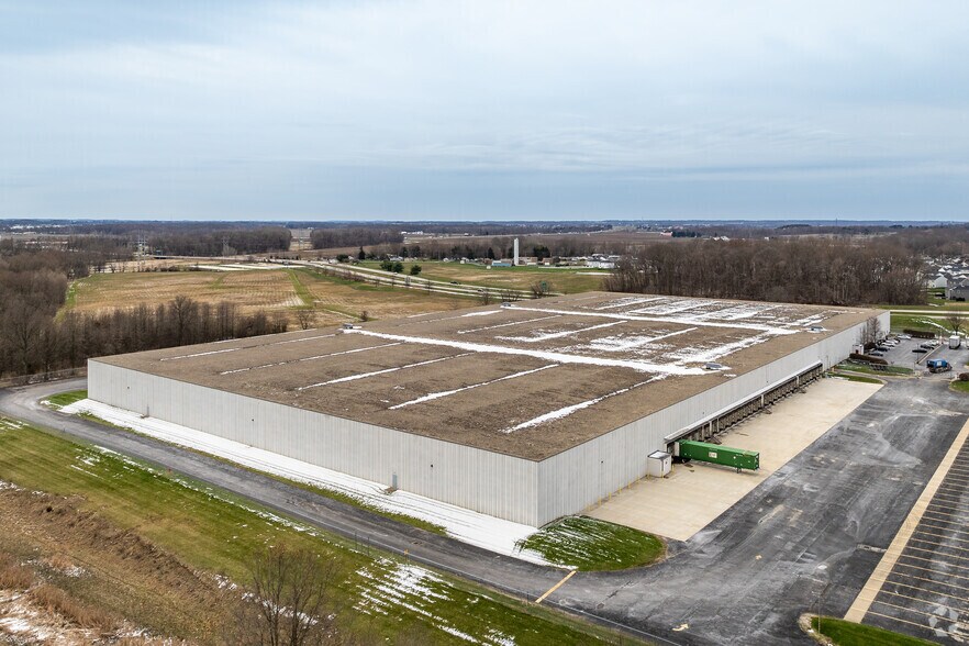 More Photos Of 200 Arrowhead Blvd, Hebron Warehouse For Lease