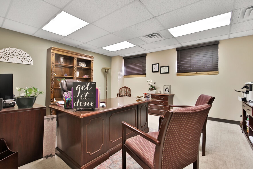 More Photos Of 1014 Broadway St, Lubbock Office For Sale