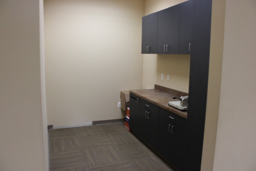 More Photos Of 1229 S Military Hwy, Chesapeake Office For Lease