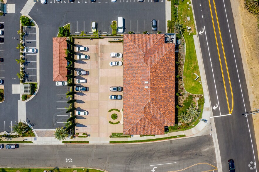 More Photos Of 5505 Cancha De Golf, Rancho Santa Fe Office For Lease