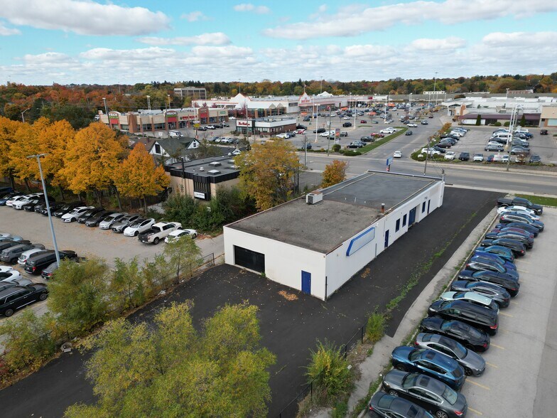 More Photos Of 142 Cross Ave, Oakville Auto Repair For Sale