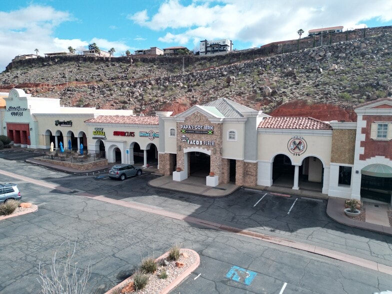 More Photos Of 250 N Red Cliffs Dr, St George Storefront For Lease