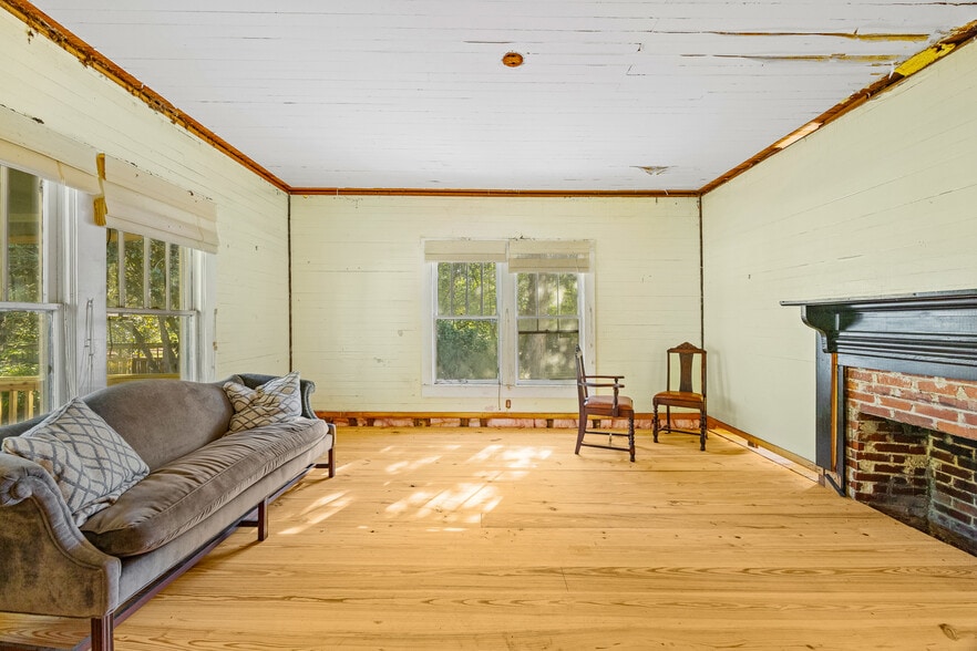 More Photos Of 438 Kessler Loop, Guyton Hospitality For Sale