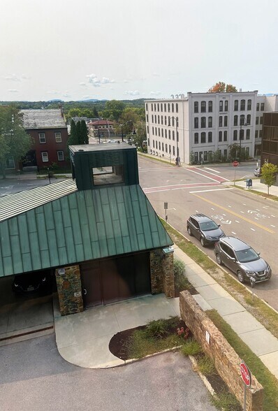 More Photos Of 84 Pine St, Burlington Office For Sale