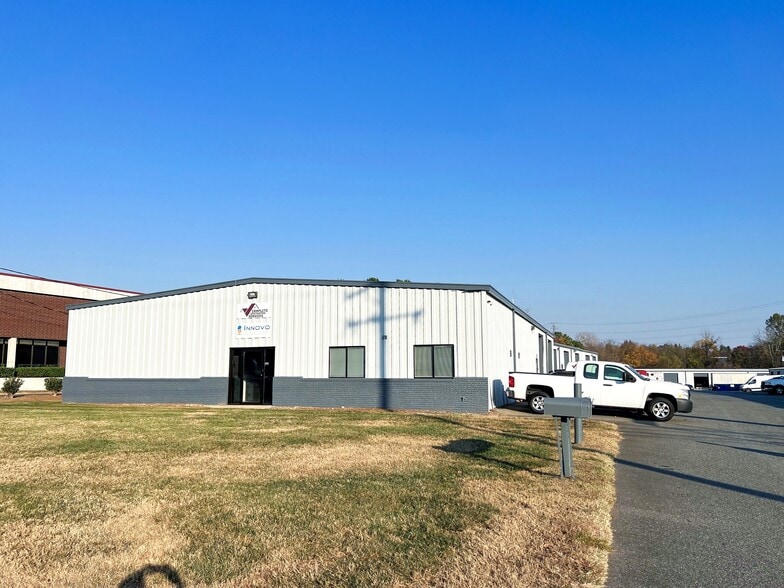 More Photos Of 8718 Statesville Rd, Charlotte Warehouse For Lease
