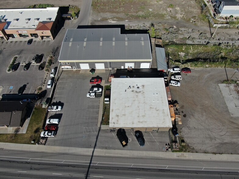 More Photos Of 115 N Geneva Rd, Vineyard Office For Lease