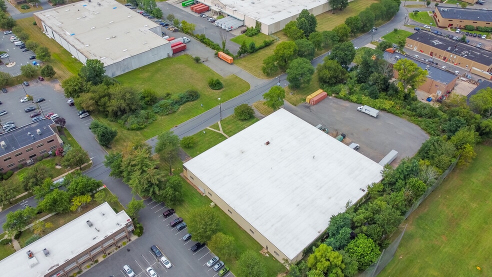 More Photos Of 39 Progress St, Edison Warehouse For Sale