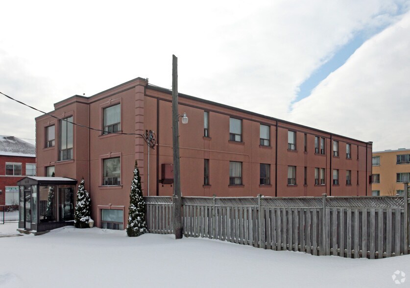 More Photos Of , Toronto Multifamily For Sale