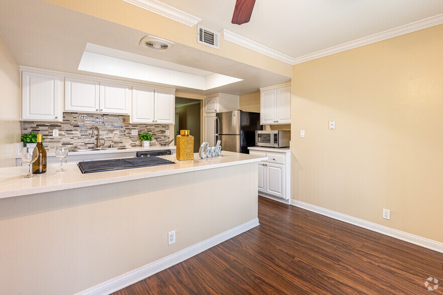More Photos Of 861 S Glencliff St, La Habra Apartments For Sale