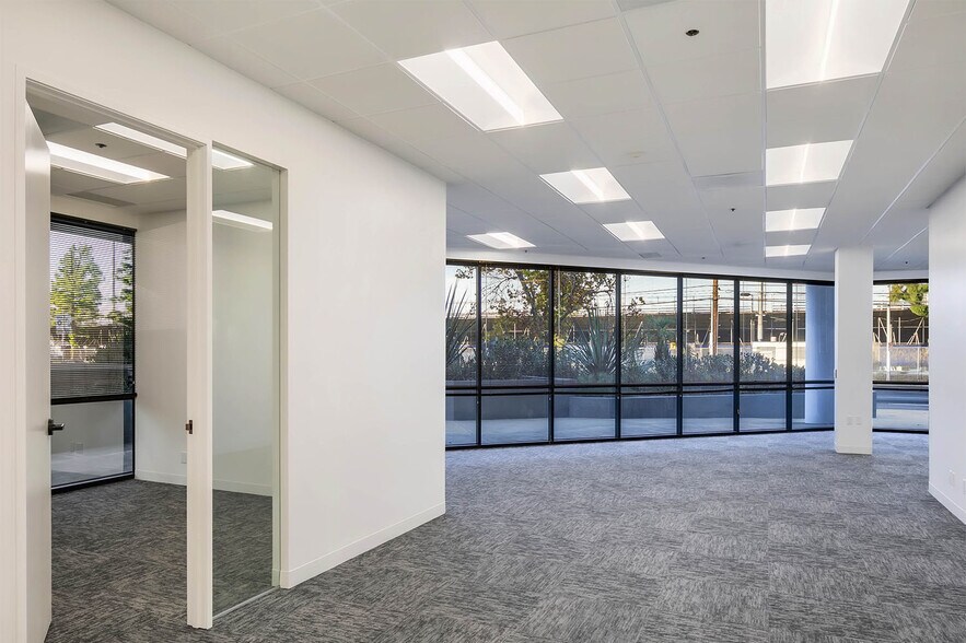 More Photos Of 6345 Balboa Blvd, Encino Office For Sale