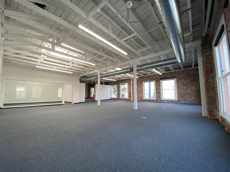 More Photos Of 230-236 8th St, San Francisco Light Manufacturing For Lease