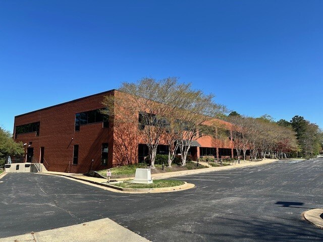 More Photos Of 9881 Mayland Dr, Richmond Office For Sale