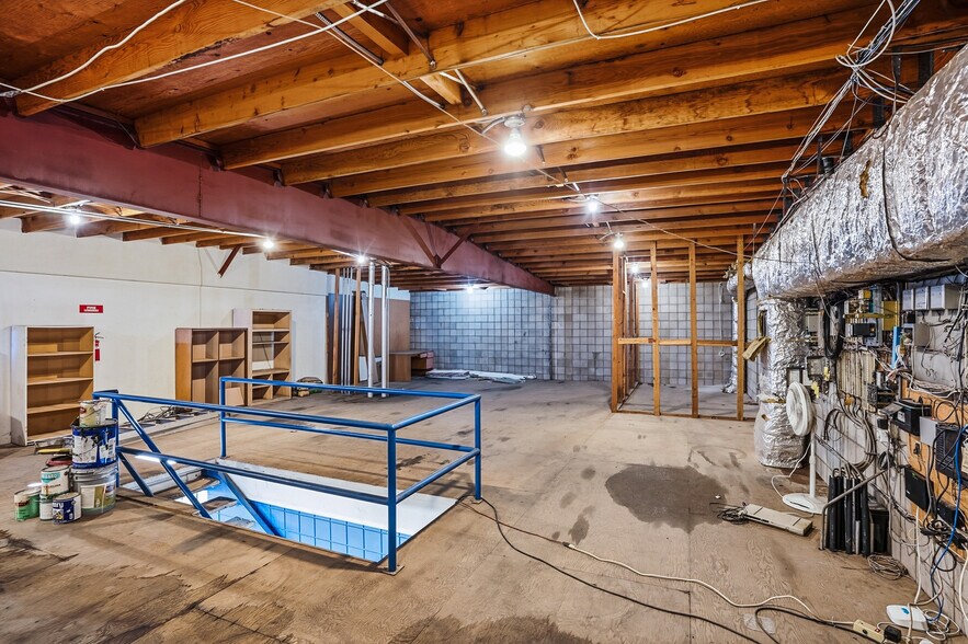 More Photos Of 3630 E Florida Ave, Hemet Auto Dealership For Sale