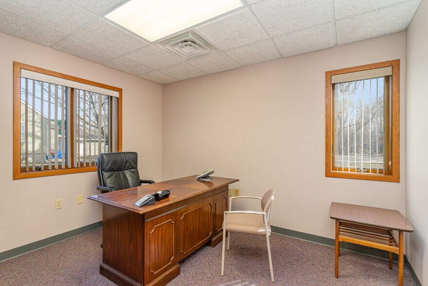 More Photos Of 3588 Center Ave, Essexville Medical For Sale