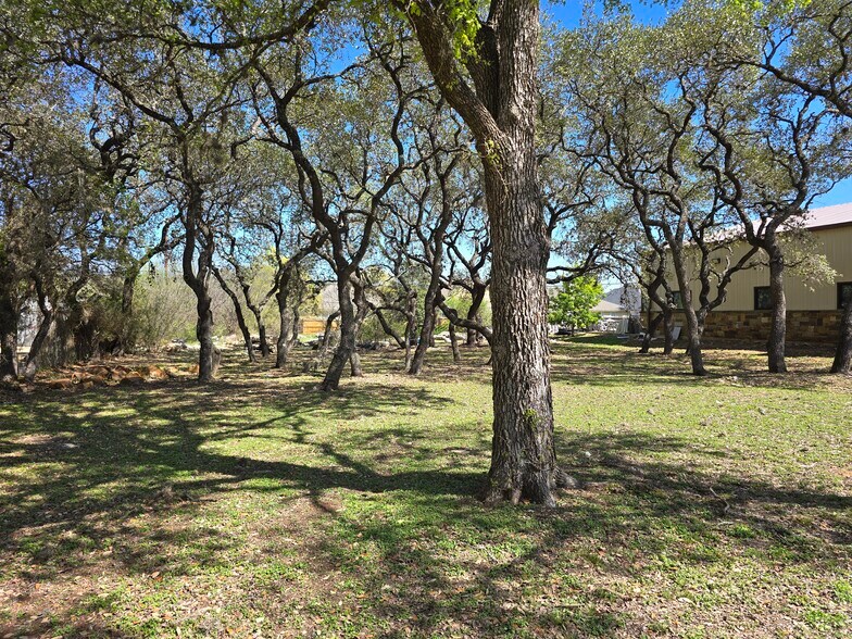 More Photos Of 13318 Western Oak Dr, Helotes Storefront Retail Office For Sale