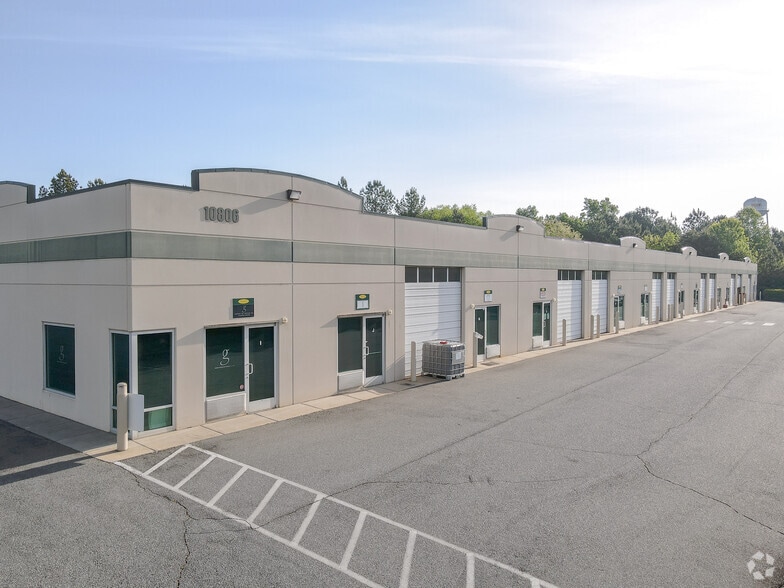 More Photos Of 10806 Reames Rd, Charlotte Warehouse For Lease