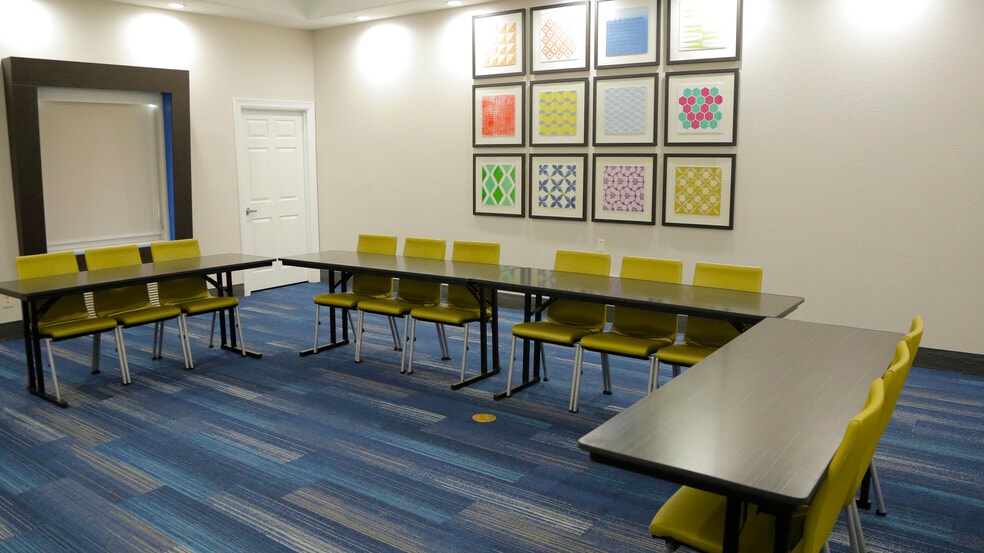 More Photos Of 2440 Gulf Fwy, Texas City Hotel For Sale
