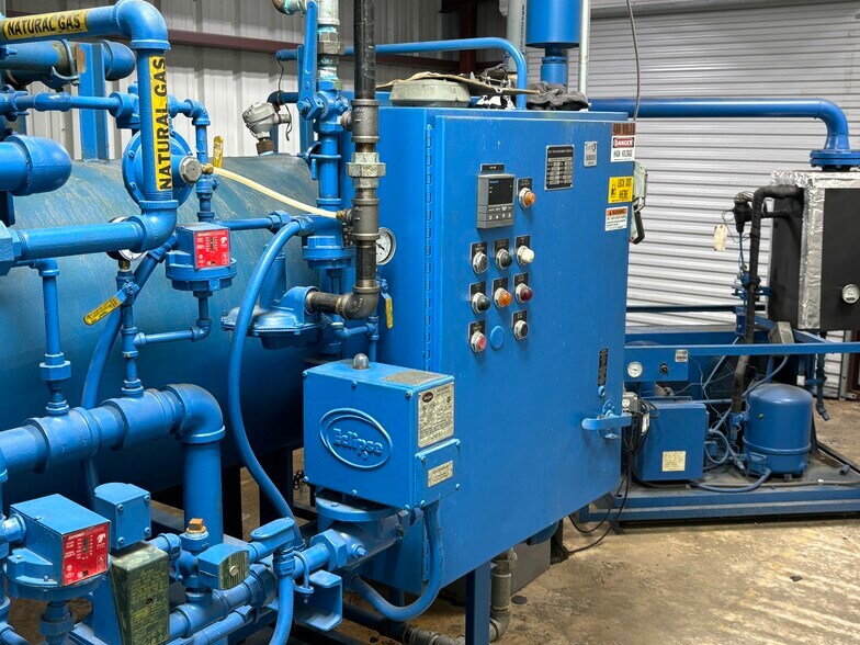 More Photos Of 400 E Industrial Park Rd, Holly Springs Manufacturing For Lease