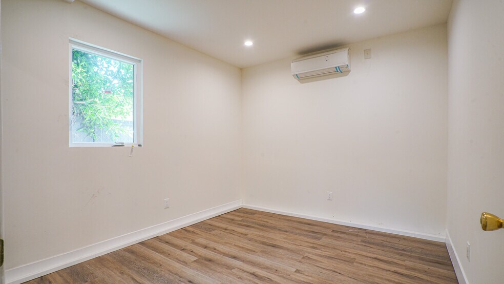 More Photos Of 6112-6114 Saturn St, Los Angeles Apartments For Sale