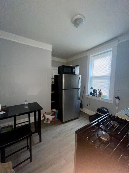 More Photos Of 105-107 Franklin St, Belleville Storefront Retail Residential For Sale