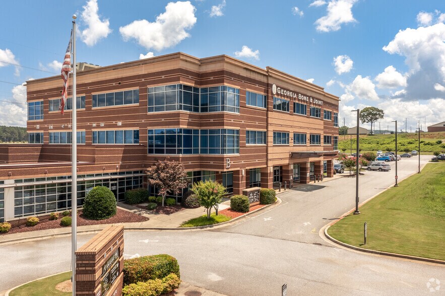 More Photos Of 15 Medical Dr, Cartersville Medical For Lease