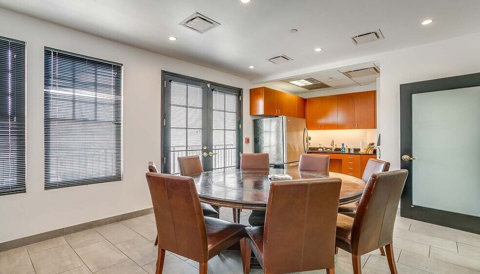 More Photos Of 85 Village Ln, Colleyville Office For Sale