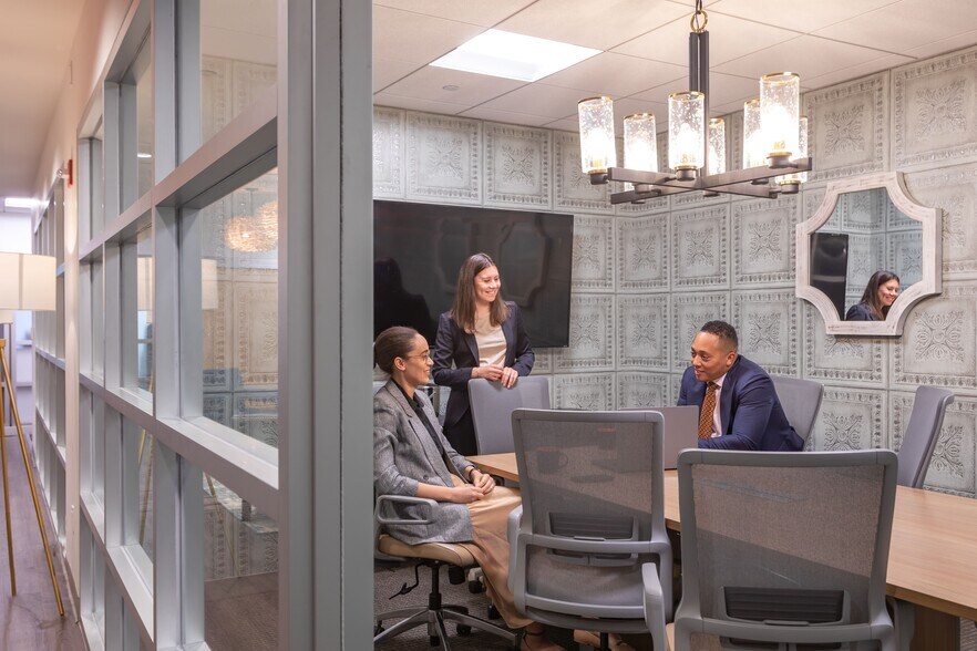 More Photos Of 48 Wall St, New York Coworking Space