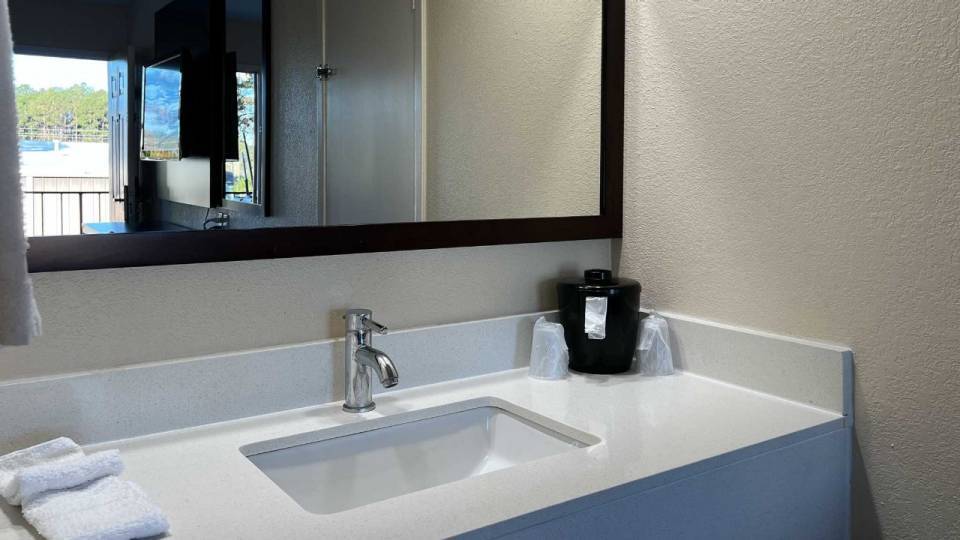 More Photos Of 6508 U.S. 49, Hattiesburg Hotel For Sale