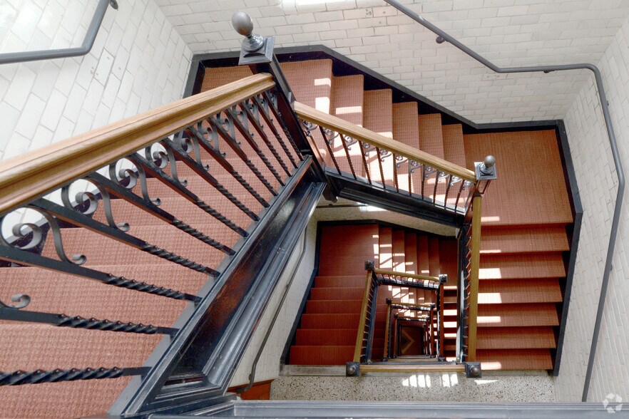 More Photos Of 95 Chestnut St, Providence Apartments For Lease